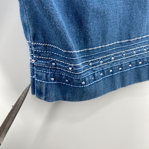 Alfred Dunner Jean Shorts Women's Size 14 Blue Denim Capris Button Zip Closure - Picture 13 of 14